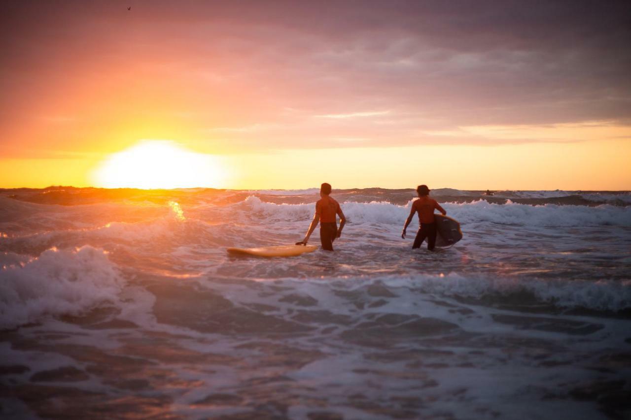 The Spot Surfcamp Hotel Biscarrosse Buitenkant foto